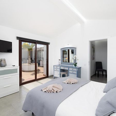 Villa Michelle - Lh114 By Villas Now Ltd Коста Бланка Экстерьер фото