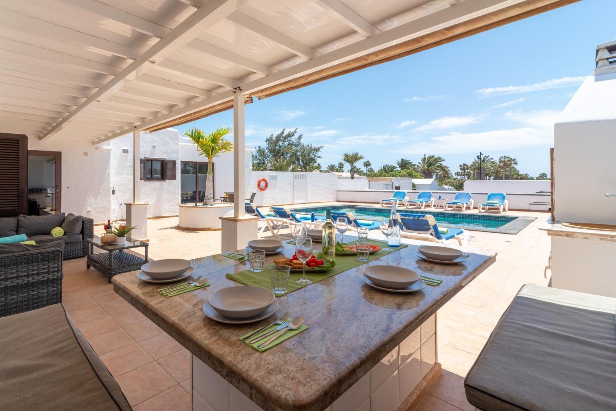 Villa Michelle - Lh114 By Villas Now Ltd Коста Бланка Экстерьер фото