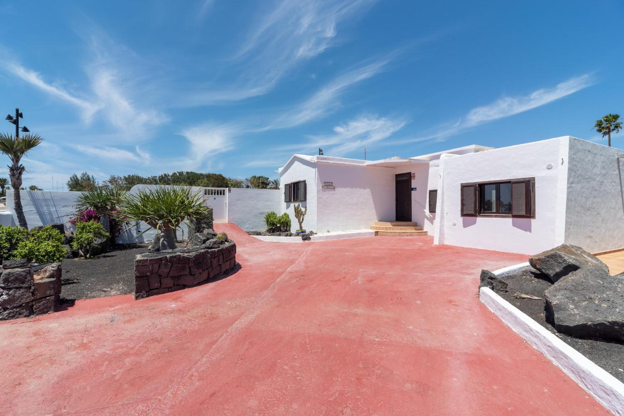 Villa Michelle - Lh114 By Villas Now Ltd Коста Бланка Экстерьер фото