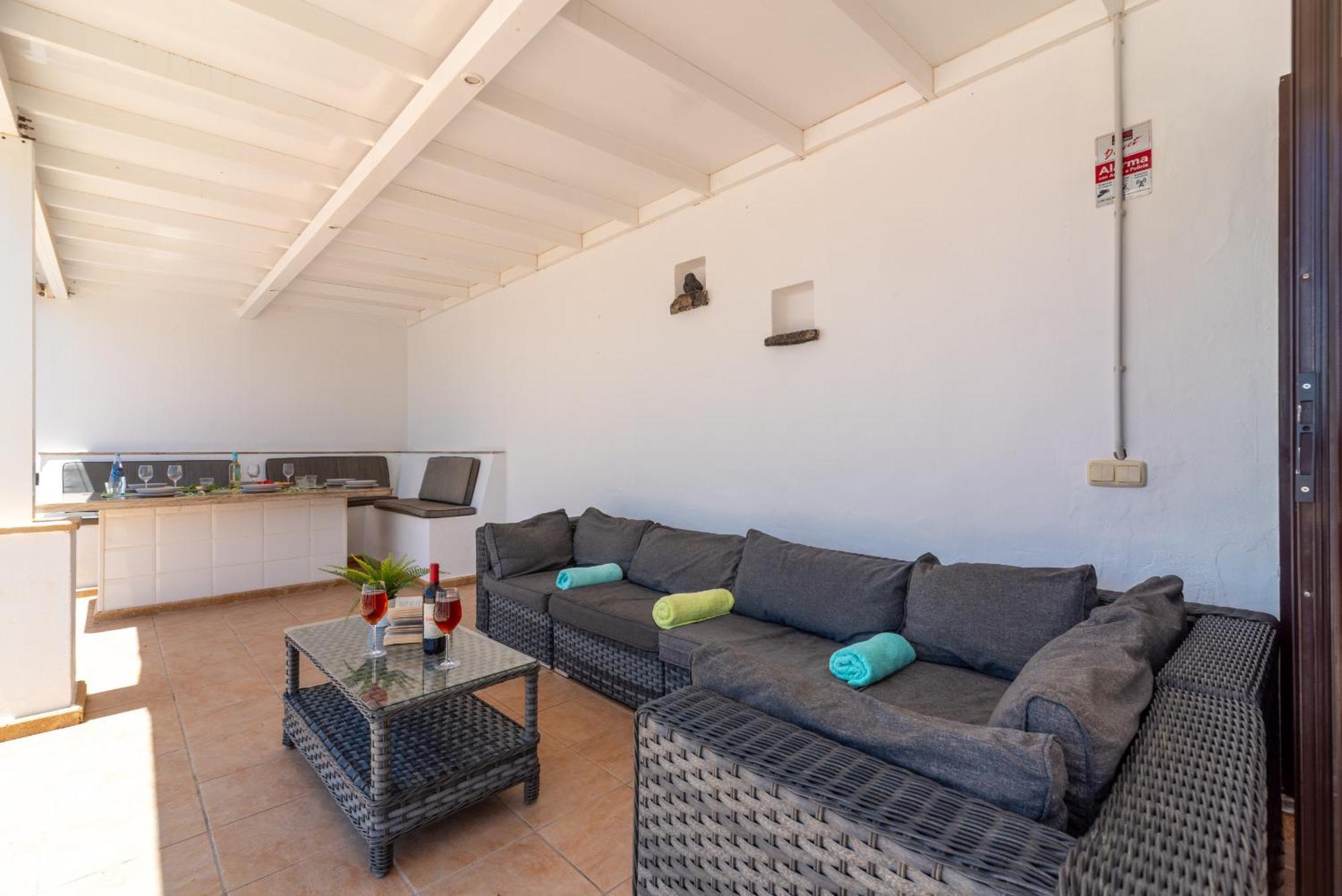 Villa Michelle - Lh114 By Villas Now Ltd Коста Бланка Экстерьер фото