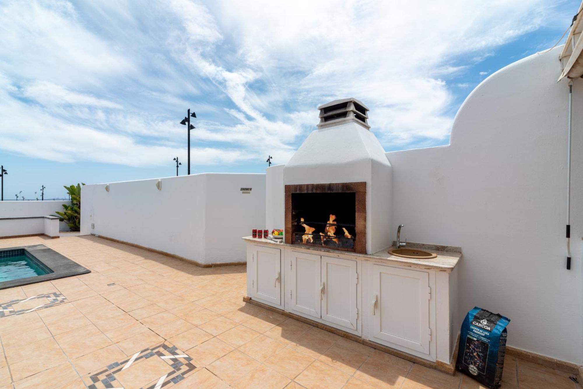 Villa Michelle - Lh114 By Villas Now Ltd Коста Бланка Экстерьер фото