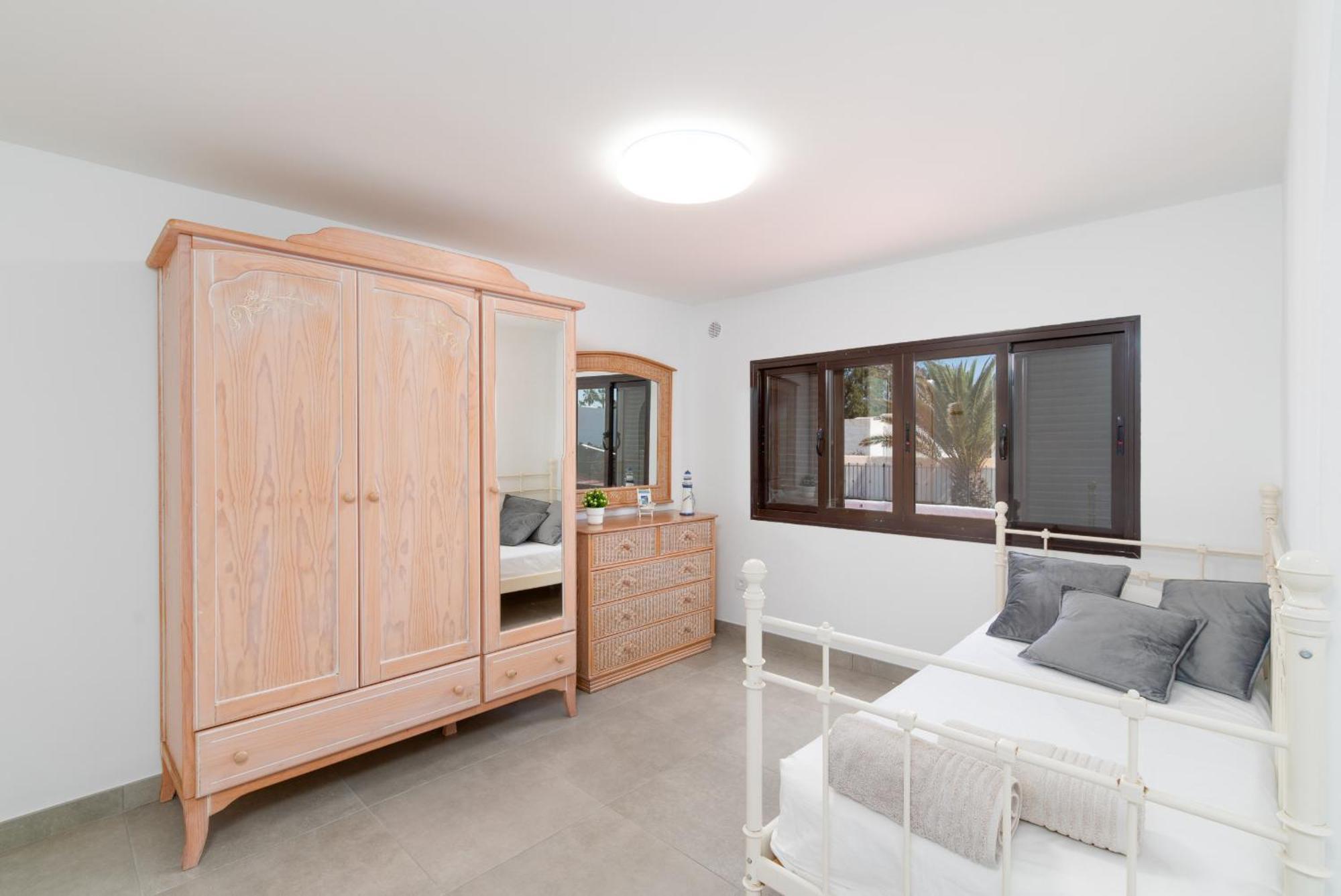 Villa Michelle - Lh114 By Villas Now Ltd Коста Бланка Экстерьер фото