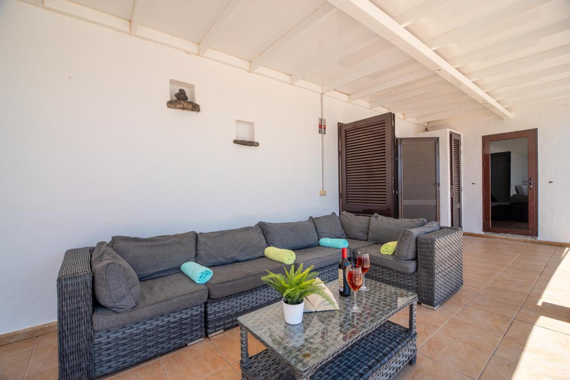 Villa Michelle - Lh114 By Villas Now Ltd Коста Бланка Экстерьер фото