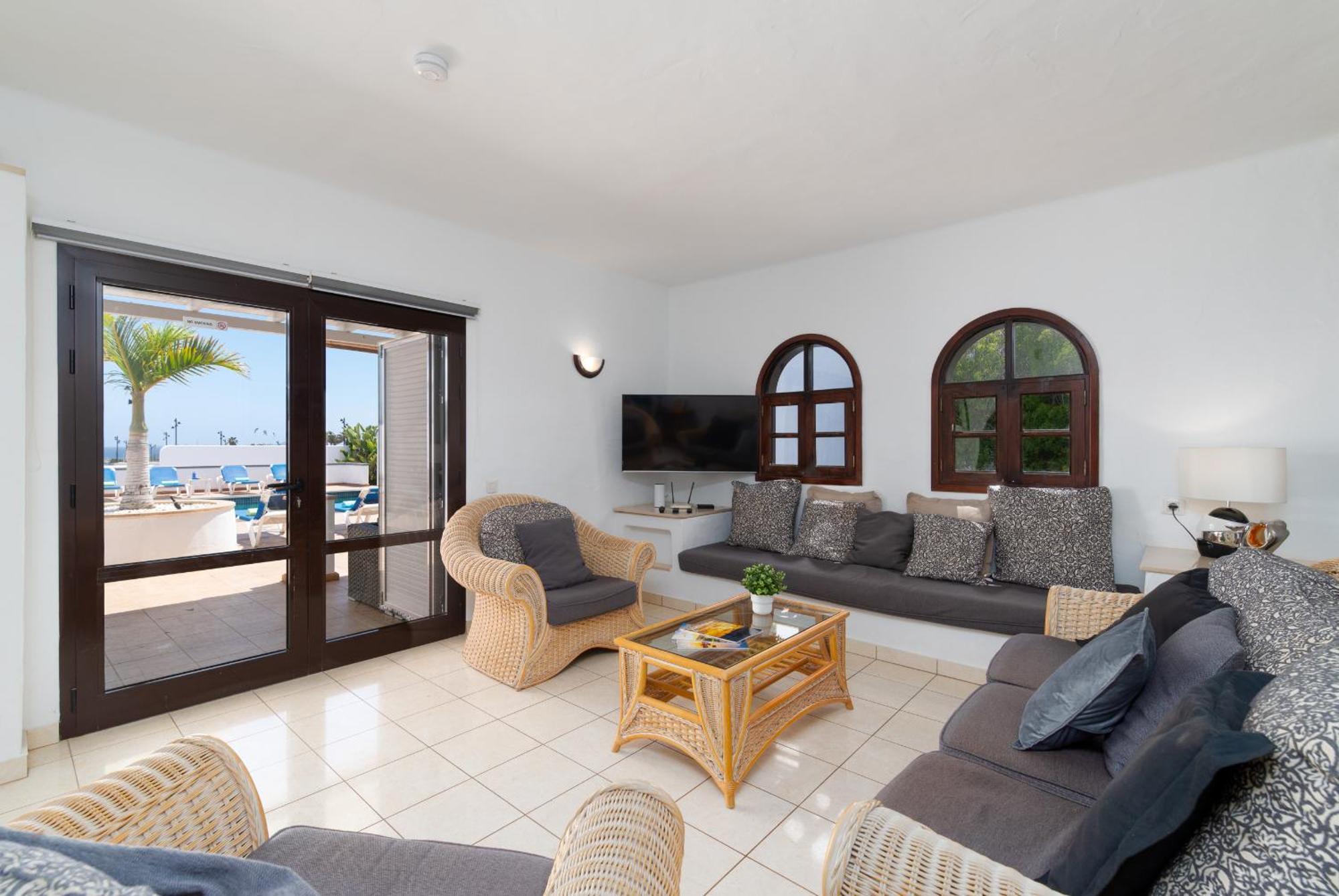 Villa Michelle - Lh114 By Villas Now Ltd Коста Бланка Экстерьер фото