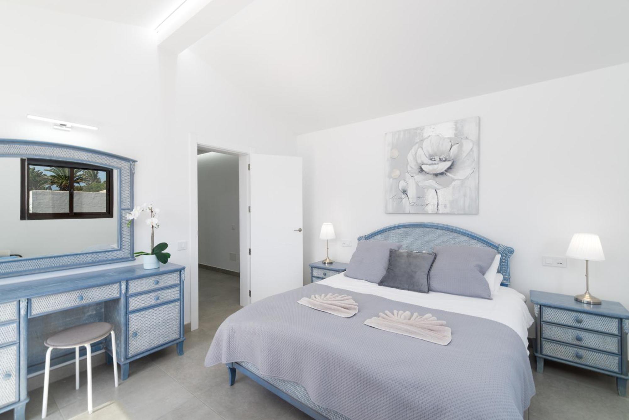 Villa Michelle - Lh114 By Villas Now Ltd Коста Бланка Экстерьер фото