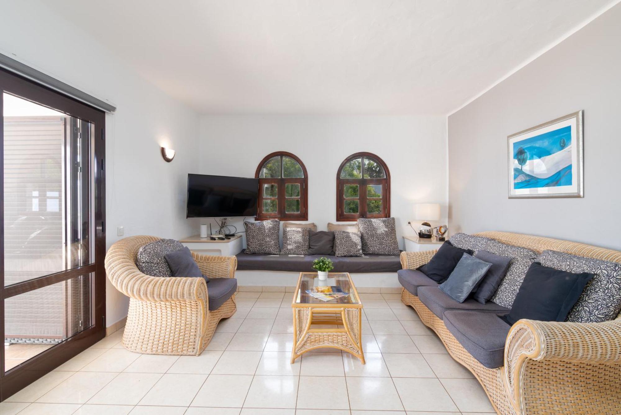 Villa Michelle - Lh114 By Villas Now Ltd Коста Бланка Экстерьер фото
